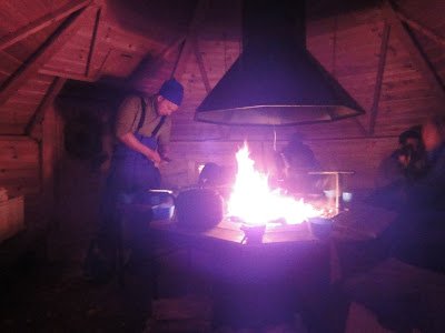 左に立っているのがガイドさん。