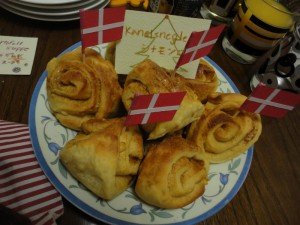 家庭でも簡単!北欧の定番菓子「シナモンロール」づくりに挑戦しました♪ ヒュゲリライターズコラム