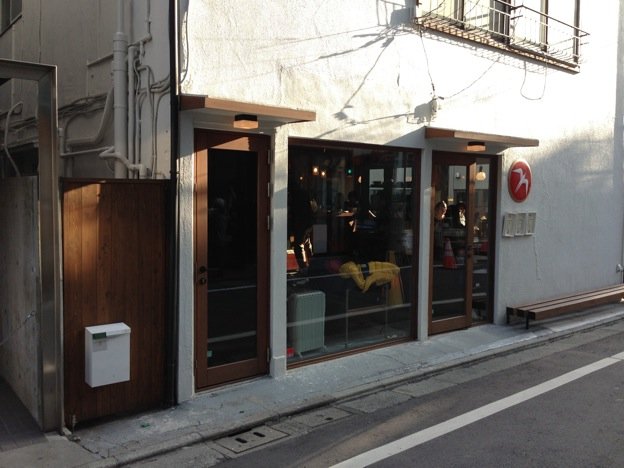 Fuglen Tokyo（フグレン・トウキョウ）の入り口