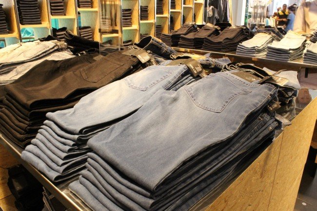 オープン初日の心斎橋「WEEKDAY」メンズフロアを、注力レポート!3 WEEKDAY MEN 3