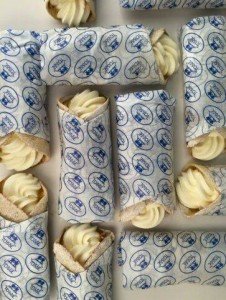 食べ歩きができるセムラがストックホルムで話題! 北欧現地ニュース