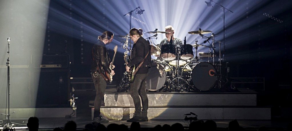 Dizzy Mizz Lizzy Tour 2015 01